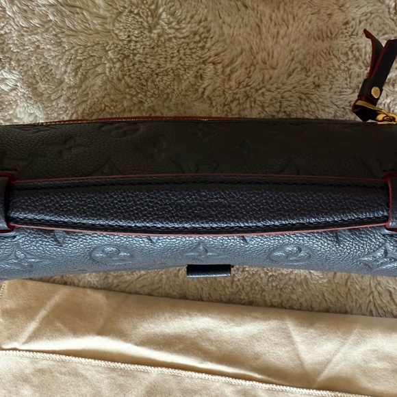 Authentic Louis Vuitton Pochette Metis in Marine Rouge Empriente Leather. EUC - Picture 9 of 16